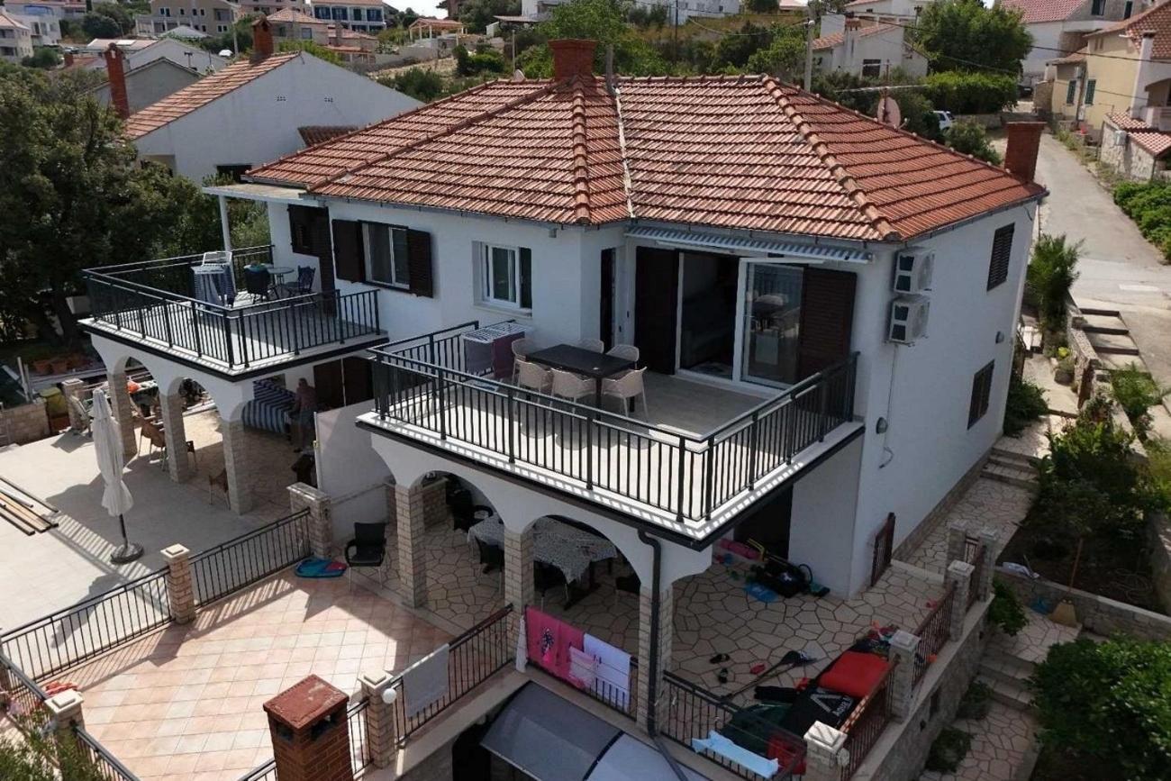 Apartments By The Sea Maslinica, Solta - 774 Grohote Bagian luar foto